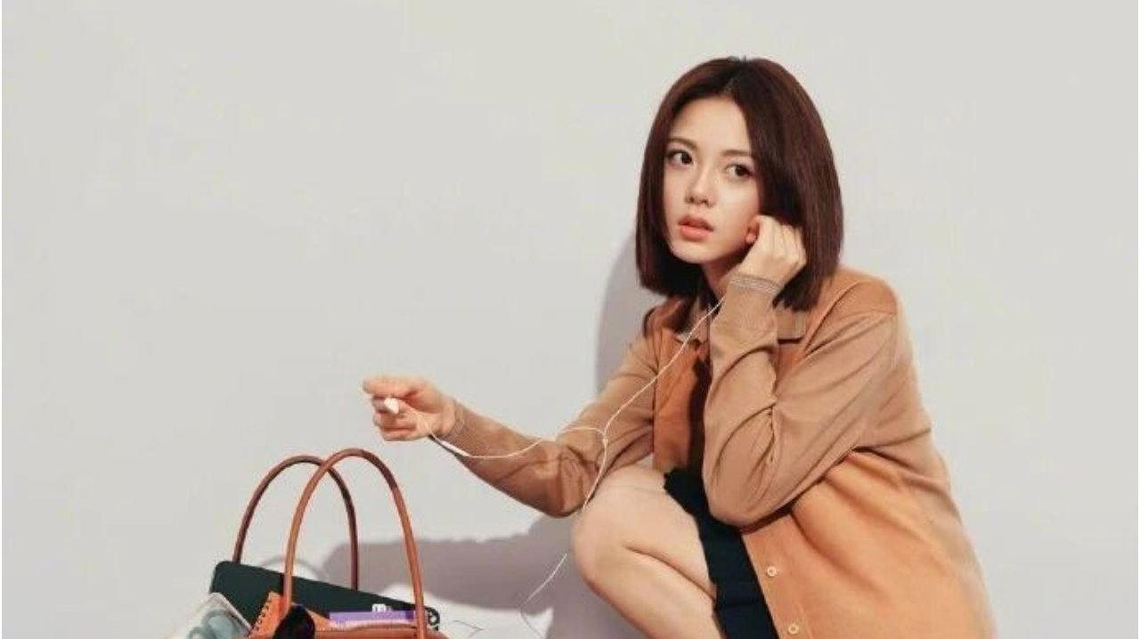 赵今麦 Miu Miu 造型：焦糖文艺风，是 Miu 系少女的自在模样