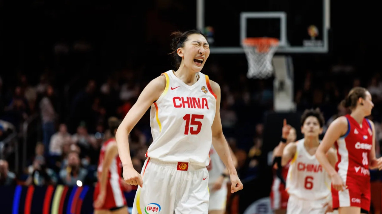 中国女篮冲小组第二！韩旭对决前队友，张子宇或复苏，杨舒予再攻坚？