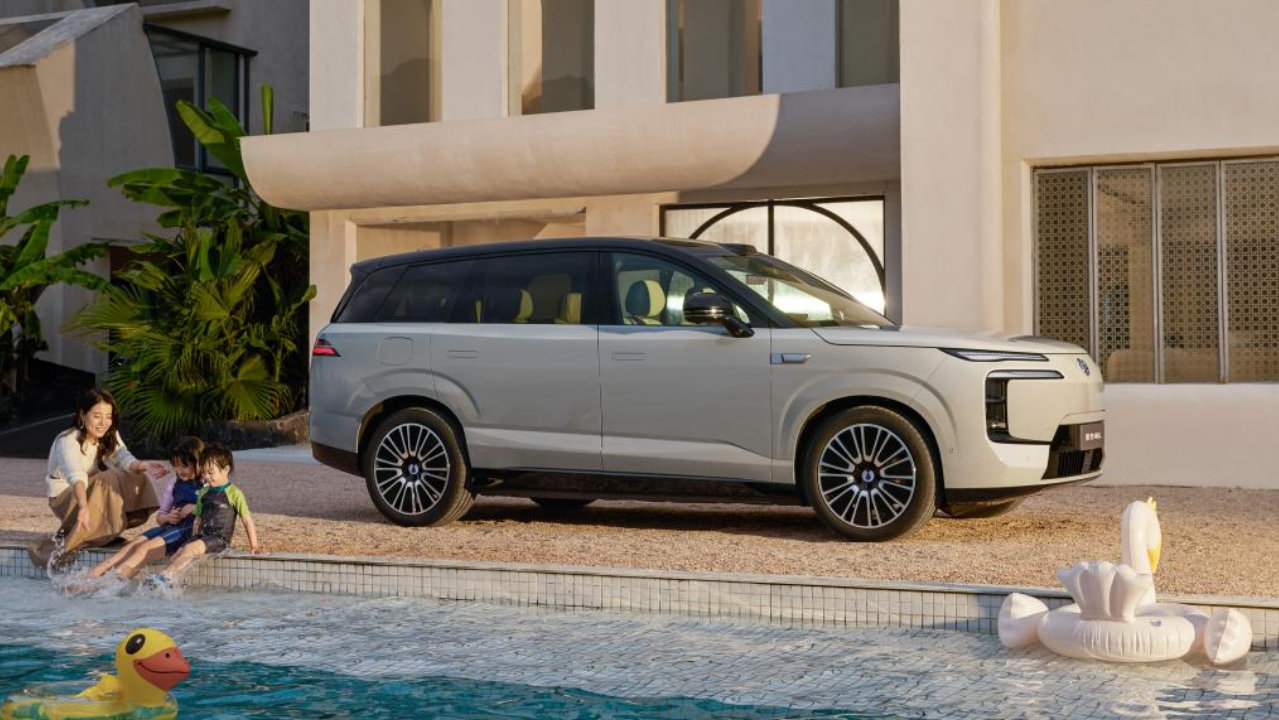 “操控，安全”之王，腾势N8L重新定义，家庭豪华出行标杆！