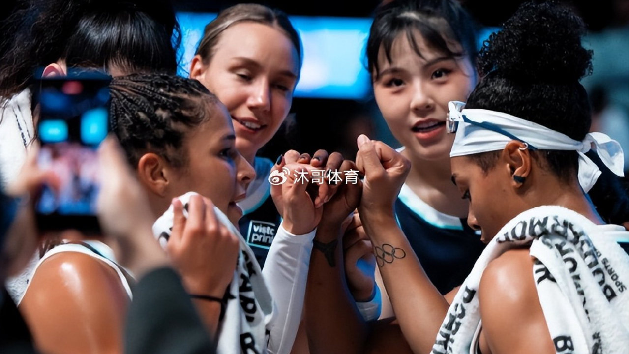 开门红！李月汝伤愈复出，新联赛替补出战，助力球队斩获两连胜