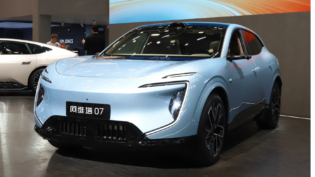 25个扬声器+双零重力座椅，阿维塔07 Max版才是完全体，Pro版勿碰