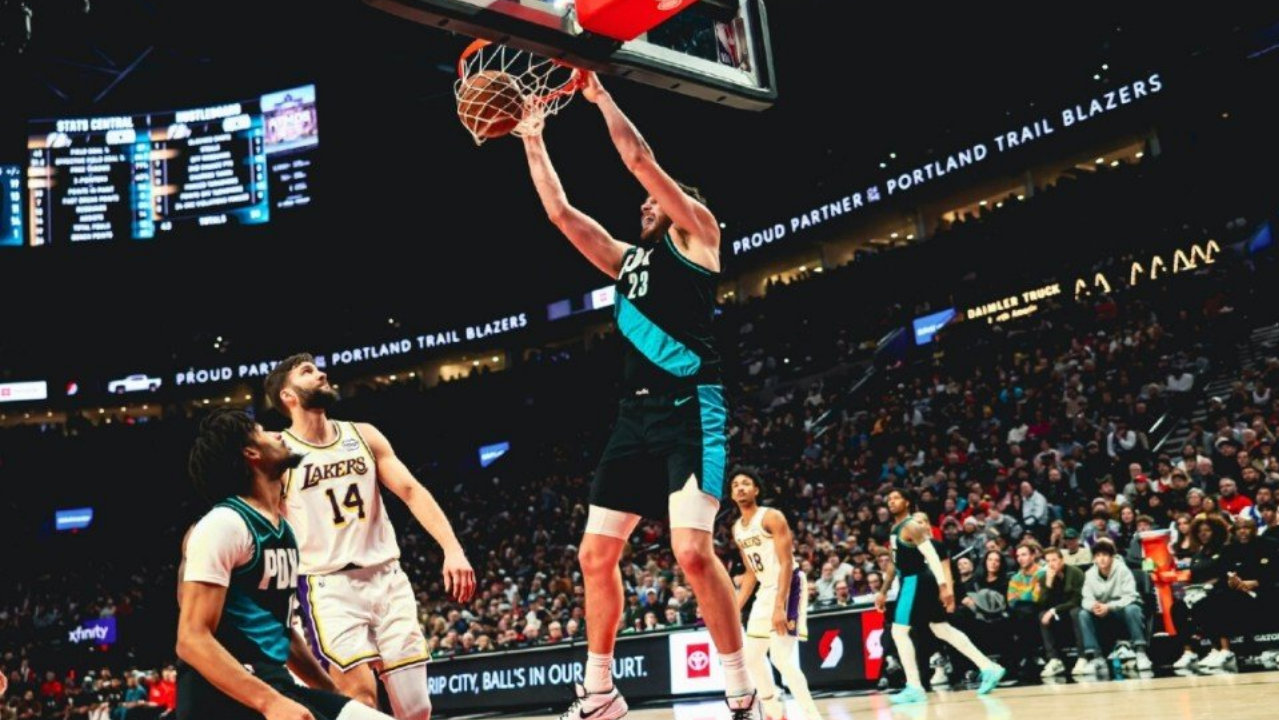 132-116！杨瀚森未得分，詹姆斯20+9+8难救主，开拓者送湖人2连败