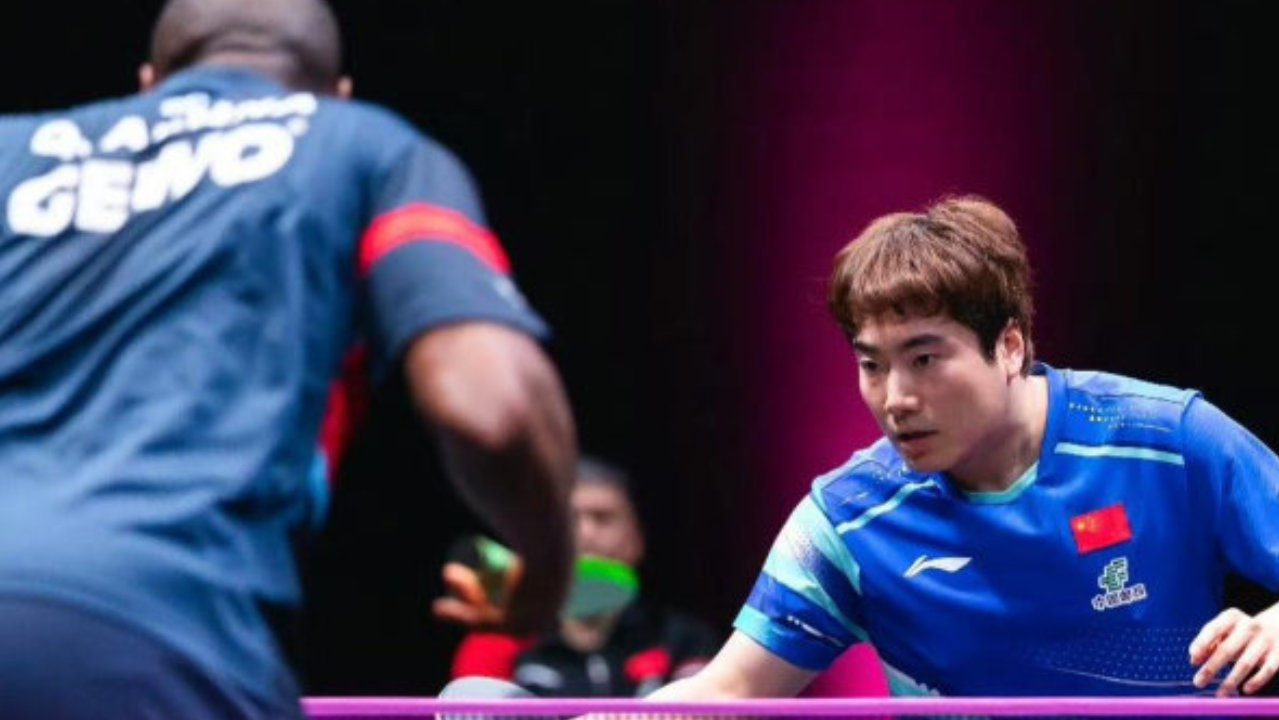 梁靖崑3-0阿鲁纳，取得开门红