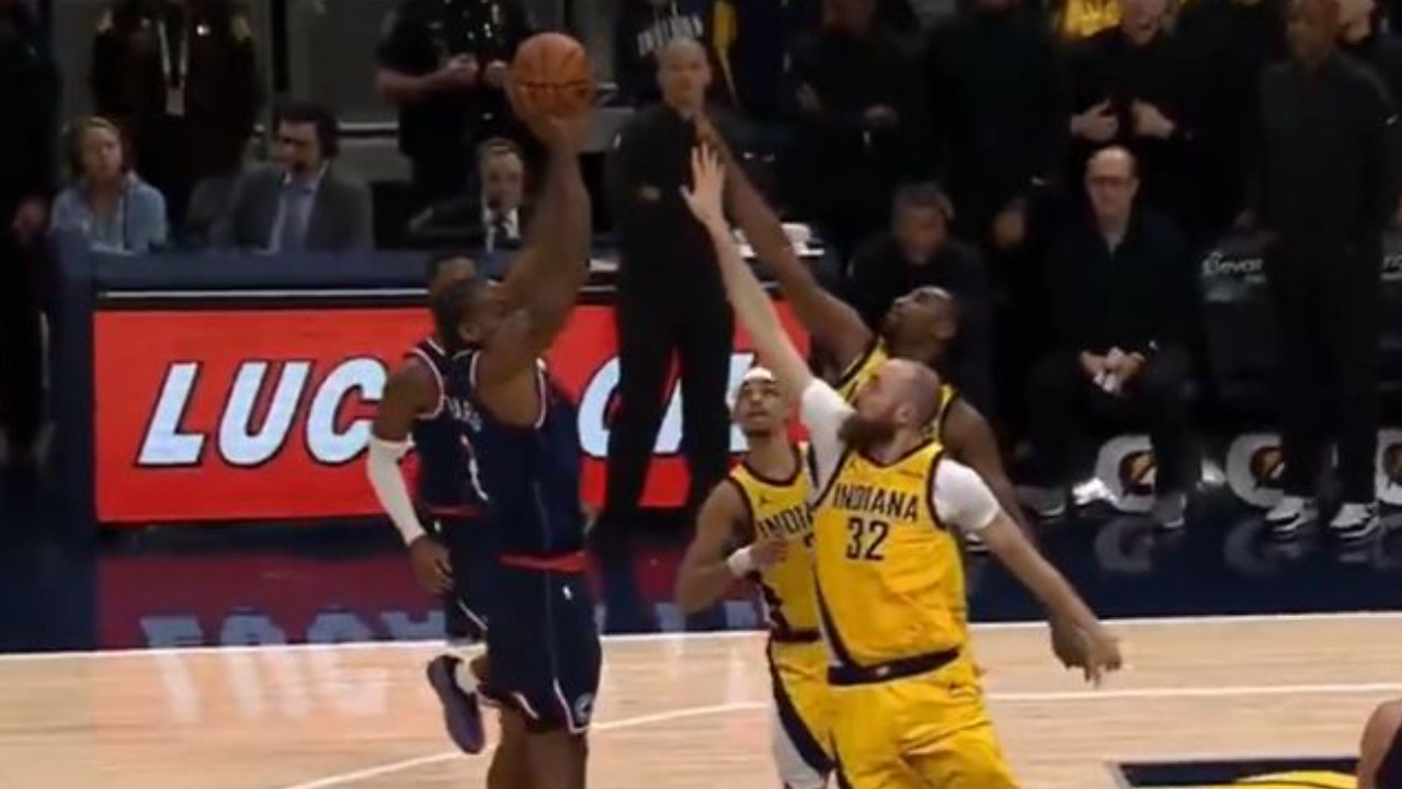 翻身中投绝杀！伦纳德再度爆发，已成NBA第一人