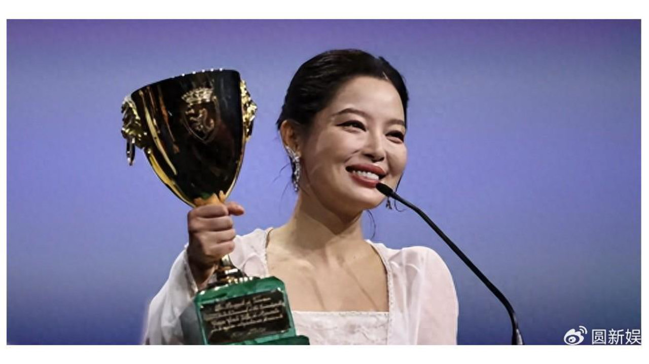 比辛芷蕾更牛的女人！撞脸吴京、演技平平，却让三大影帝甘心作配