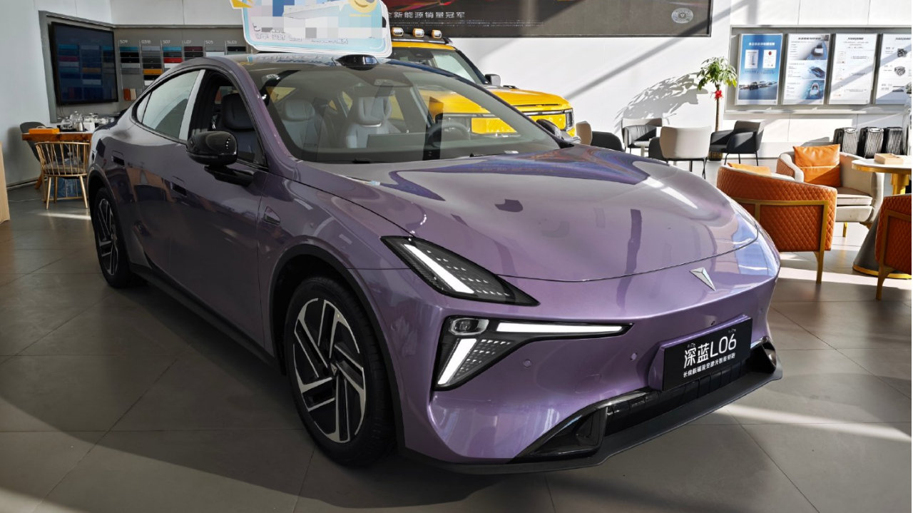 试驾深蓝L06：底盘进化清晰可感，年轻男女都是目标群体