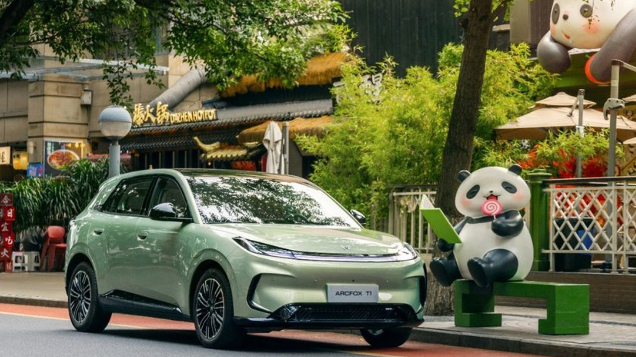 都是爆款车型，极狐T1、名爵MG4、吉利星愿到底应该怎么选？