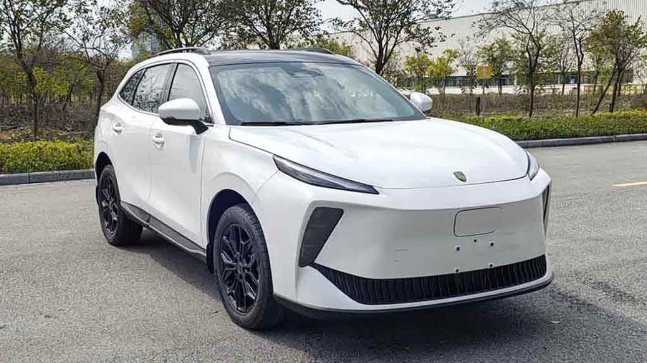 东风风行雷霆增程版上市, 售价12.99万元，纯电续航230km