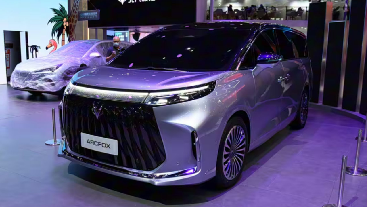 极狐全新MPV定名为“问道V9”，这车名是不是起的有点随意了？