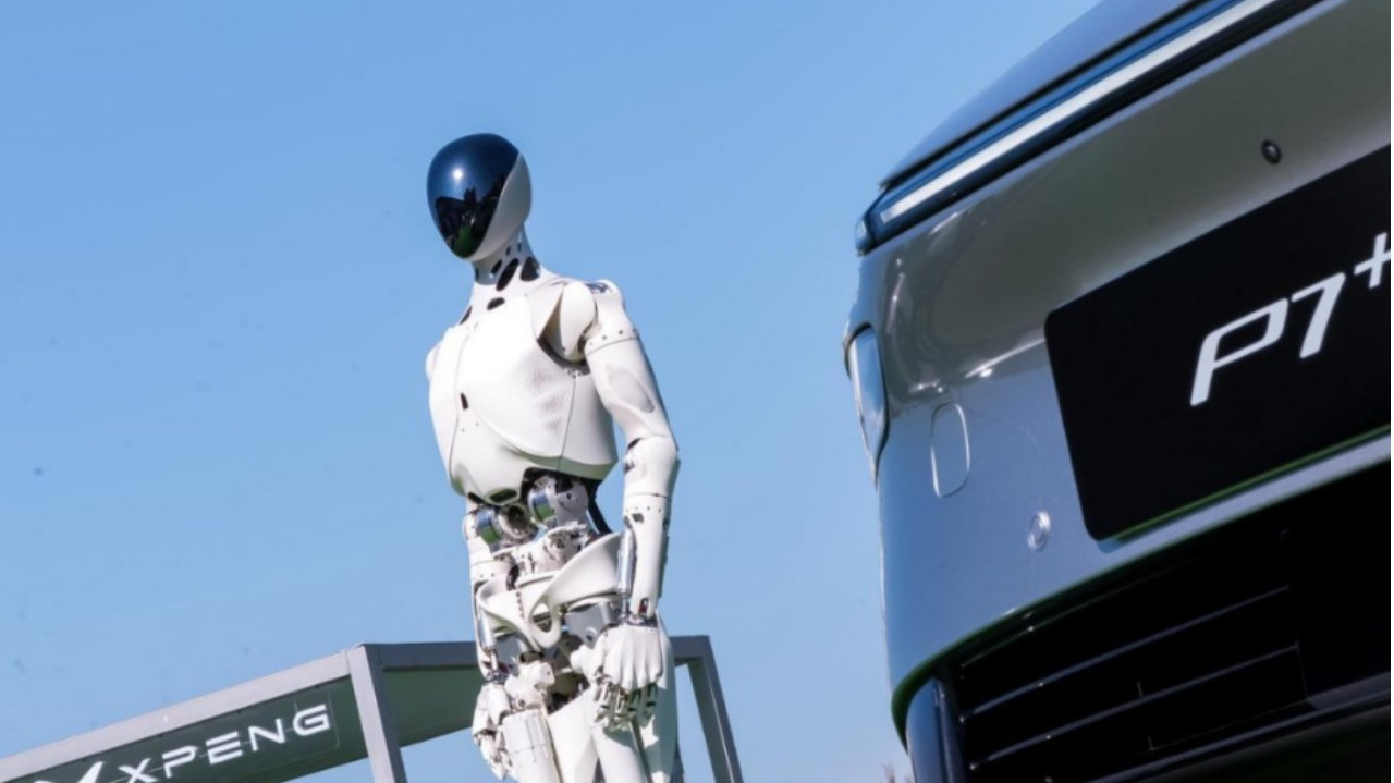 腾笼换鸟还是虚火上头？车企跨界造机器人的狂欢与暗战