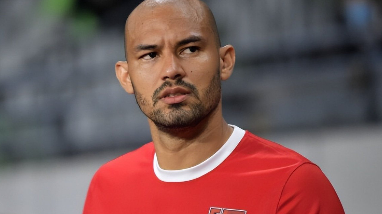 一场2-1让成都蓉城折损一员猛将,妥妥坏消息,下轮提前夺冠悬了 一场2-1让成都蓉城折损一员猛将,妥妥坏消息,下轮提前夺冠悬了