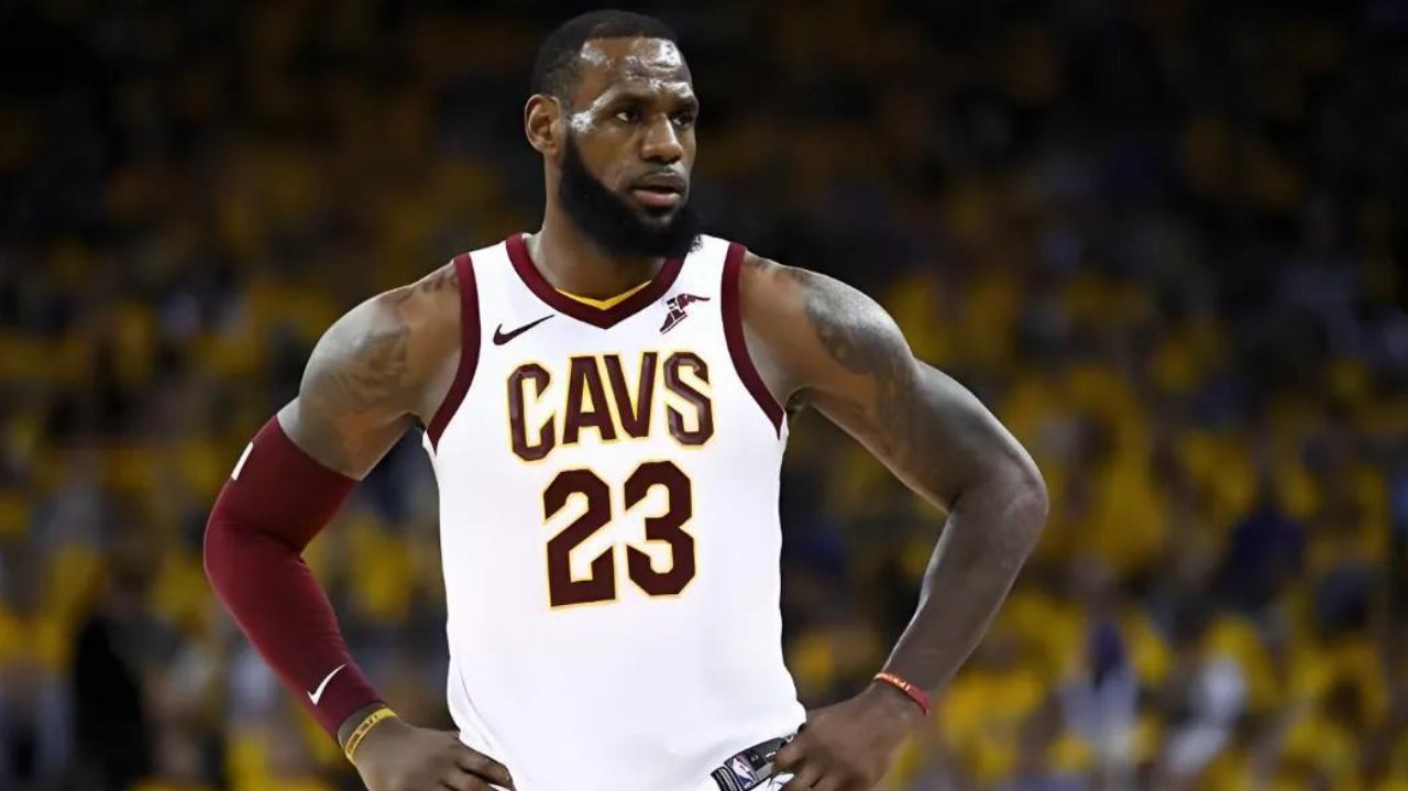 美媒评NBA十大抢七表演，伦纳德绝杀76人，詹姆斯轰三双率队夺冠