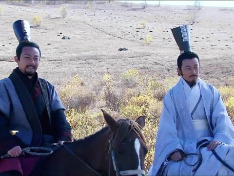 秦国新都选址，取名“咸阳”