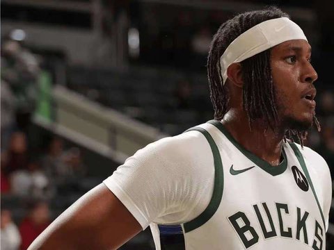 杨瀚森垃圾时间出场胜雄鹿！轰35+4+4，阿夫迪亚沦为二当家不冤