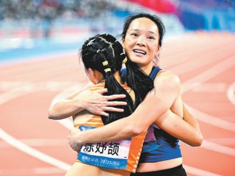 迭代 中国田径接力棒丝滑传递