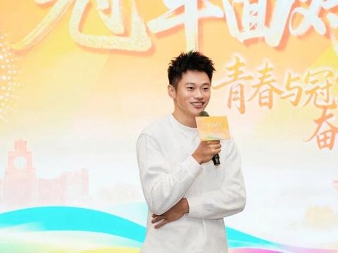 全力奔跑!浙大学子谢震业分享成长 全力奔跑!浙大学子谢震业分享成长