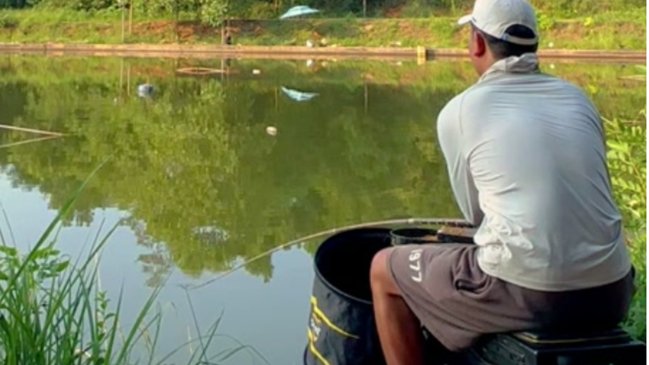 知名网红发生车祸，求助粉丝捐款，被爆料家里奔驰和房子都没卖