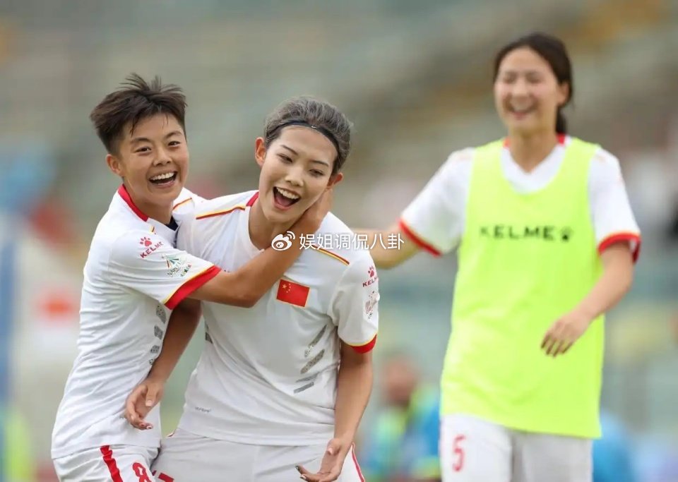 离谱！25岁前女足球员喊王钰栋父亲“岳父” ：这门亲事你考虑一下？