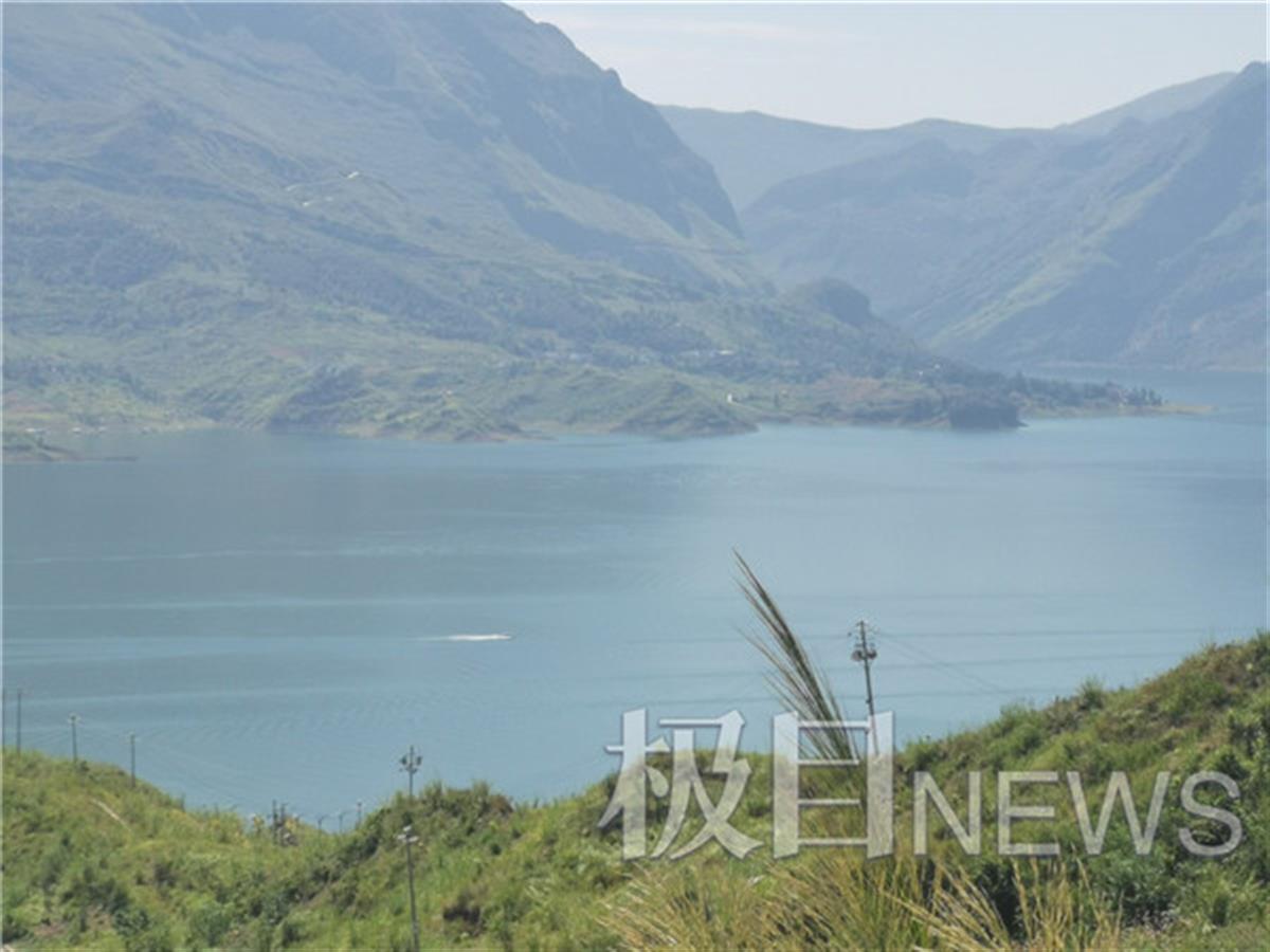 贵州客船侧翻失联五人仍未找到,曾参与重庆公交坠江事故搜救的专家到场增援休闲区蓝鸢梦想 - Www.slyday.coM 贵州客船侧翻失联五人仍未找到,曾参与重庆公交坠江事故搜救的专家到场增援休闲区蓝鸢梦想 - Www.slyday.coM