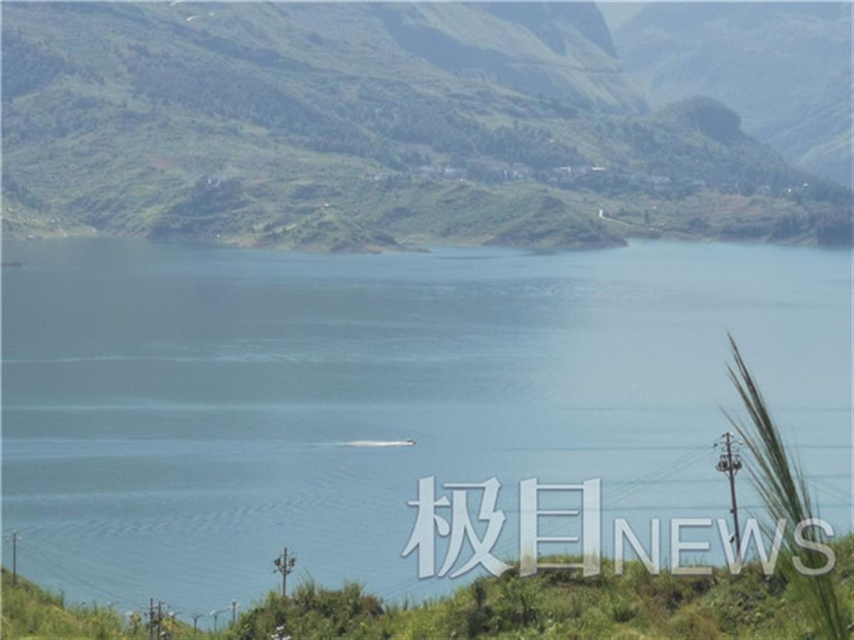 贵州客船侧翻失联五人仍未找到,曾参与重庆公交坠江事故搜救的专家到场增援休闲区蓝鸢梦想 - Www.slyday.coM 贵州客船侧翻失联五人仍未找到,曾参与重庆公交坠江事故搜救的专家到场增援休闲区蓝鸢梦想 - Www.slyday.coM