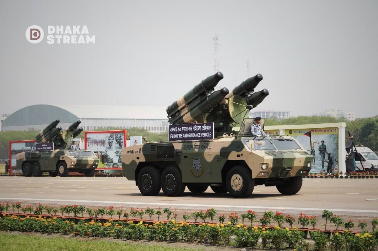 孟加拉国独立日阅兵展示中国装备FM-90、69IIG等