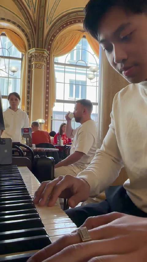 小提琴手入驻小红书，将发布《加勒比海盗》演奏视频