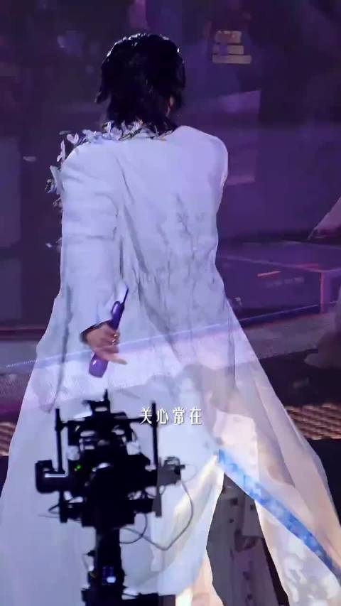 一大早真是笑出鼻涕了