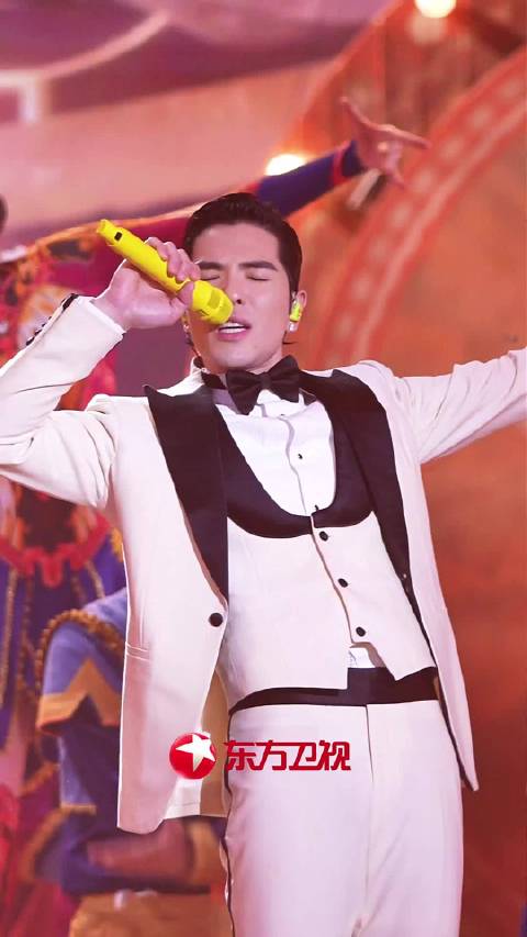 萧敬腾有种经济上行的帅气！