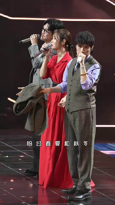 爷青回！湾区升明月古巨基苏有朋林心如合唱「情深深雨濛濛」