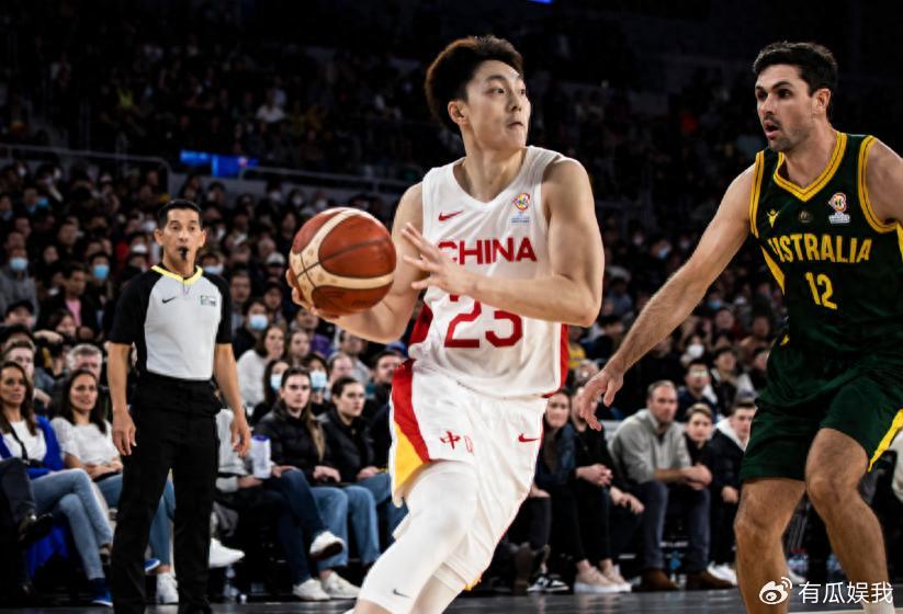 男篮世预赛12人名单或调整？胡明轩有望回归：张镇麟恐遭弃用？