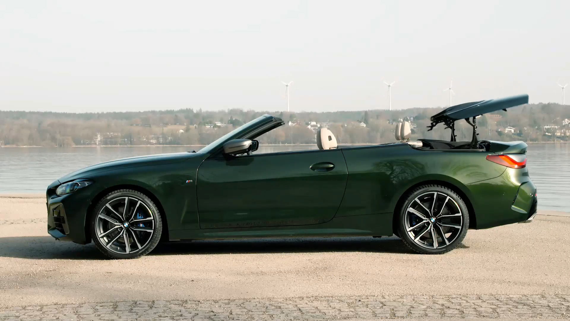 2021全新宝马4系敞篷跑车开蓬演示