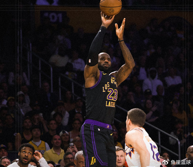 湖人大胜！詹姆斯28+6+12全队第二，火箭弃将12+2犯错，布朗尼3+2