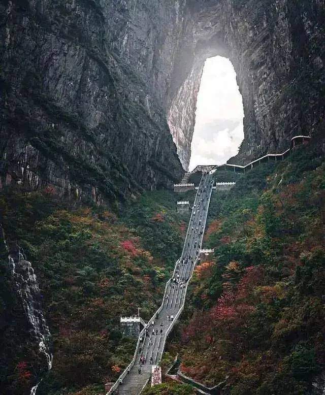 一看就会（它是著名的旅游胜地英语翻译）它是著名的旅游胜地英语怎么说，(图17)