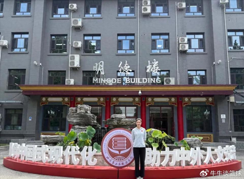 王梦洁退役倒计时？明年亚锦赛或成最后一舞，女排需加快人才储备