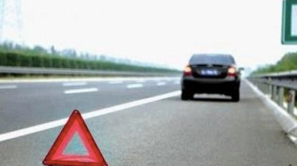 刹车片为什么会出现两侧磨损不一致的现象？该如何处理？