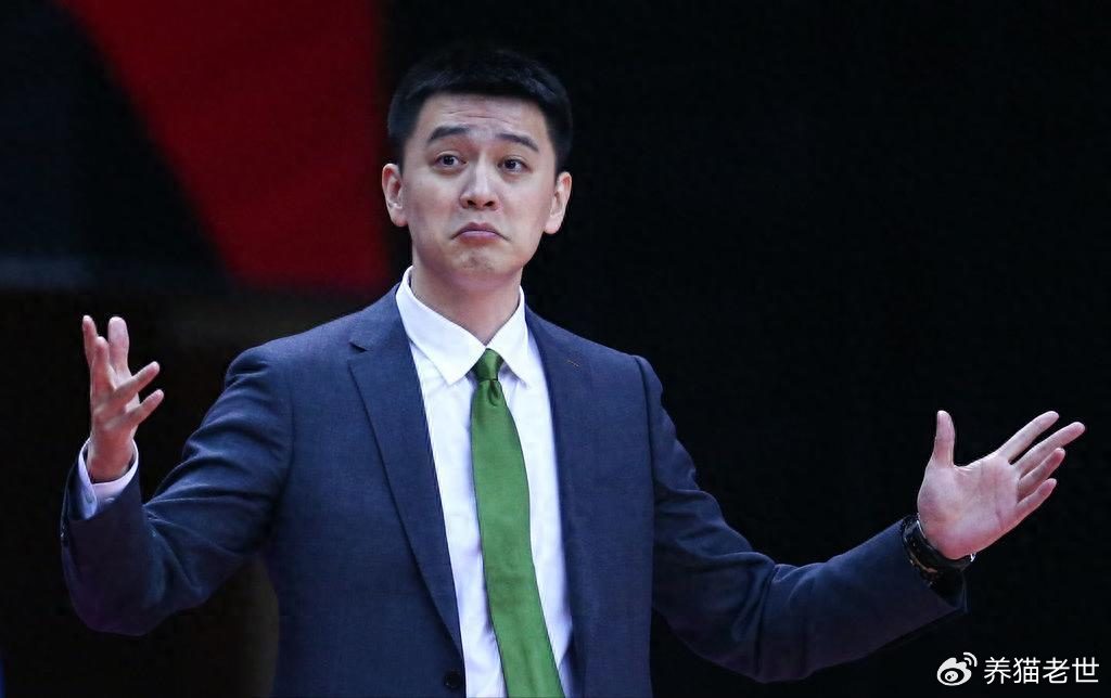 杨鸣揭秘球员转会！张镇麟选择上海，周琦有特权，赵继伟也要走？