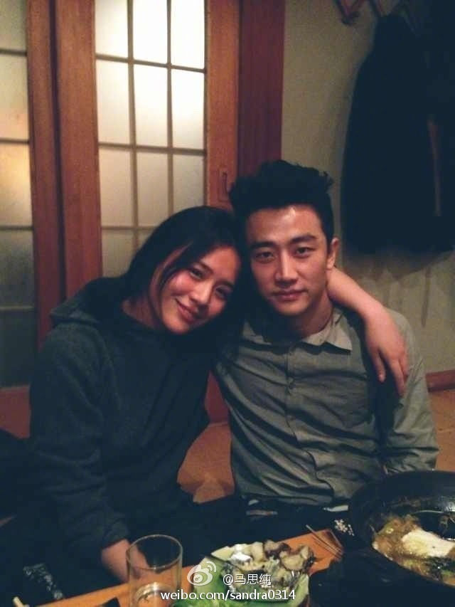 黄轩马思纯13年后春晚同框，青涩合照变温暖重逢