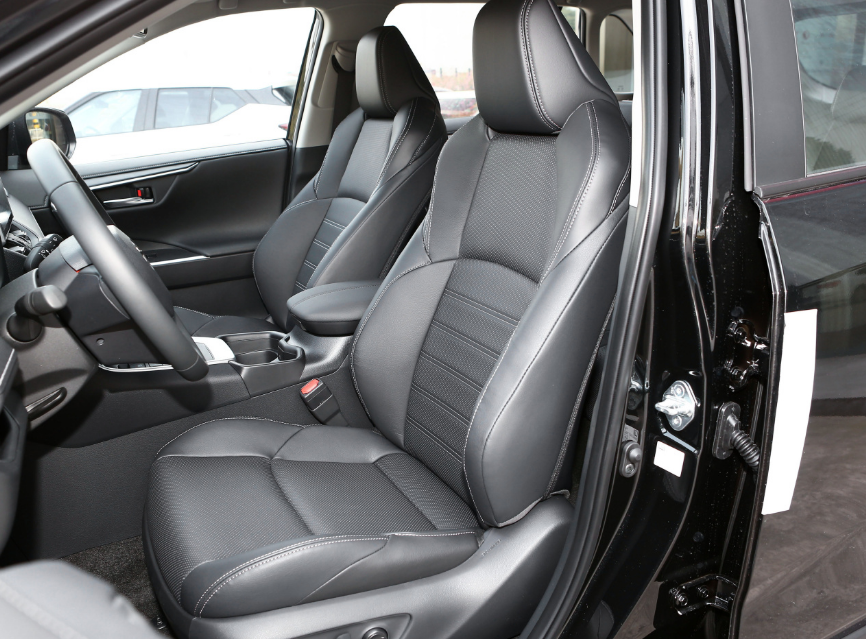 合资紧凑型SUV之争:大众途岳和丰田威兰达谁更值得买?