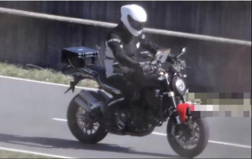 杜卡迪Monster V2测试车曝光