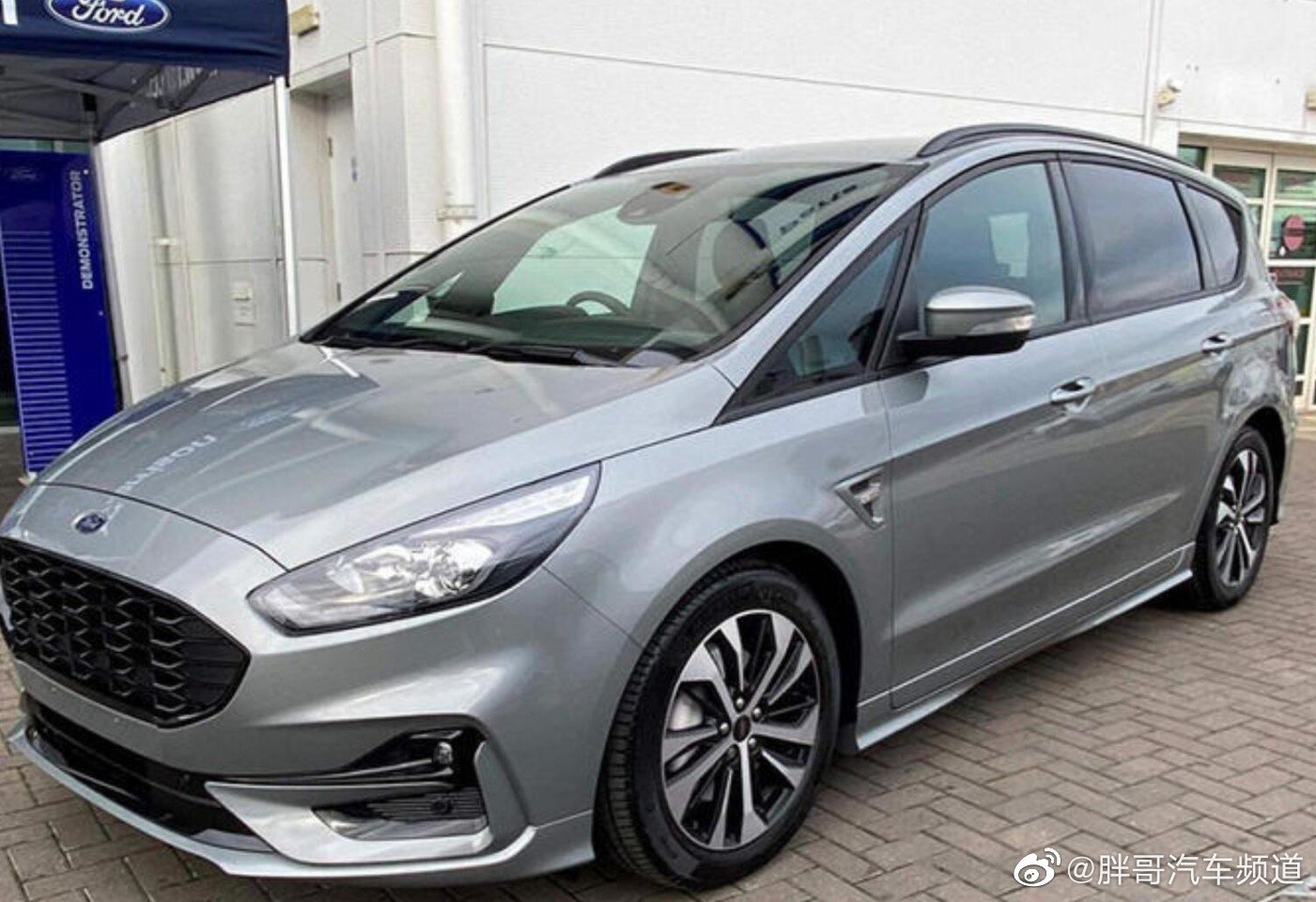 福特新款 S-MAX车型已陆续登陆海外市场，该车为一款MPV车型……