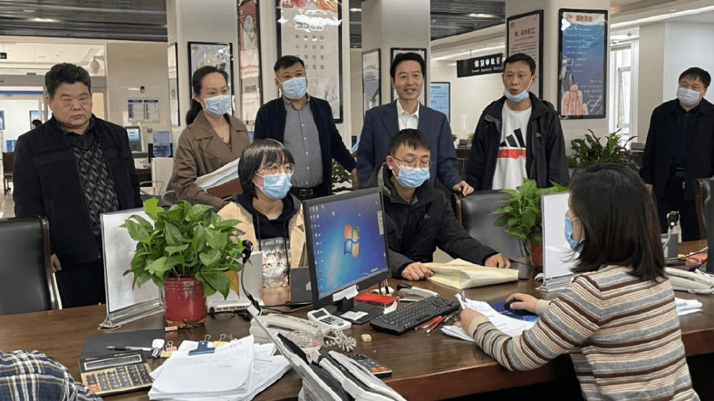 南阳市首笔“商转公—以贷还贷”住房公积金贷款成功办结|南阳市|住房公积金贷款|办结_新浪新闻