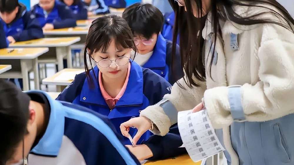 据悉权威消息显示：职高妹子怎么追？实用方法大揭秘