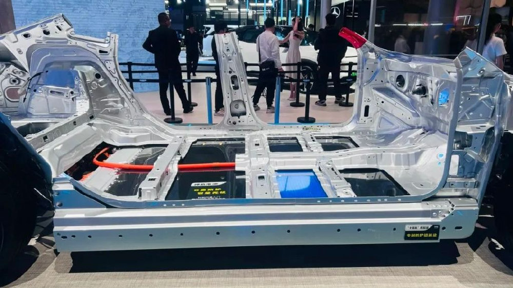 广州车展上的新技术：一文看懂“滑板底盘”