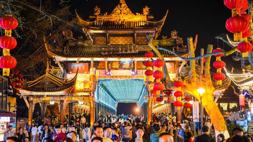 据消息透露，最新分析：南桥旁边的小巷子到底藏着什么秘密？本地人都不一定全知道