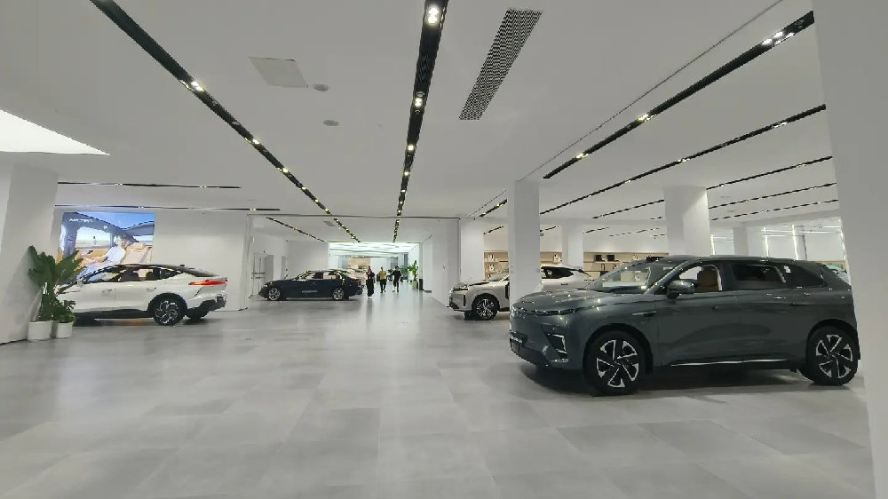 成都第一家新能源汽车超市，竟然是宁德时代开的？