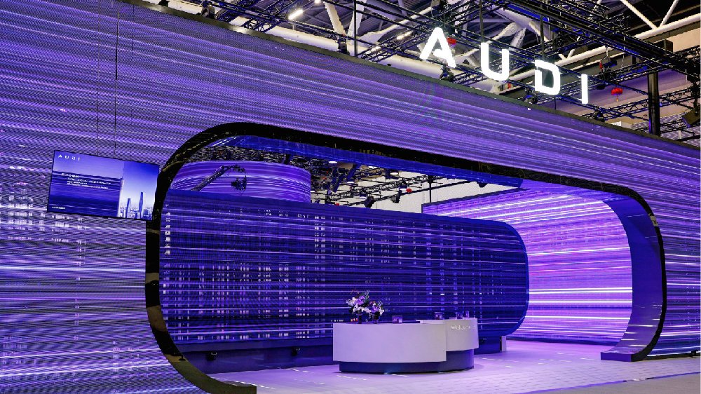 外资车企“组团求抱抱”，广州车展上演“花式抱大腿”