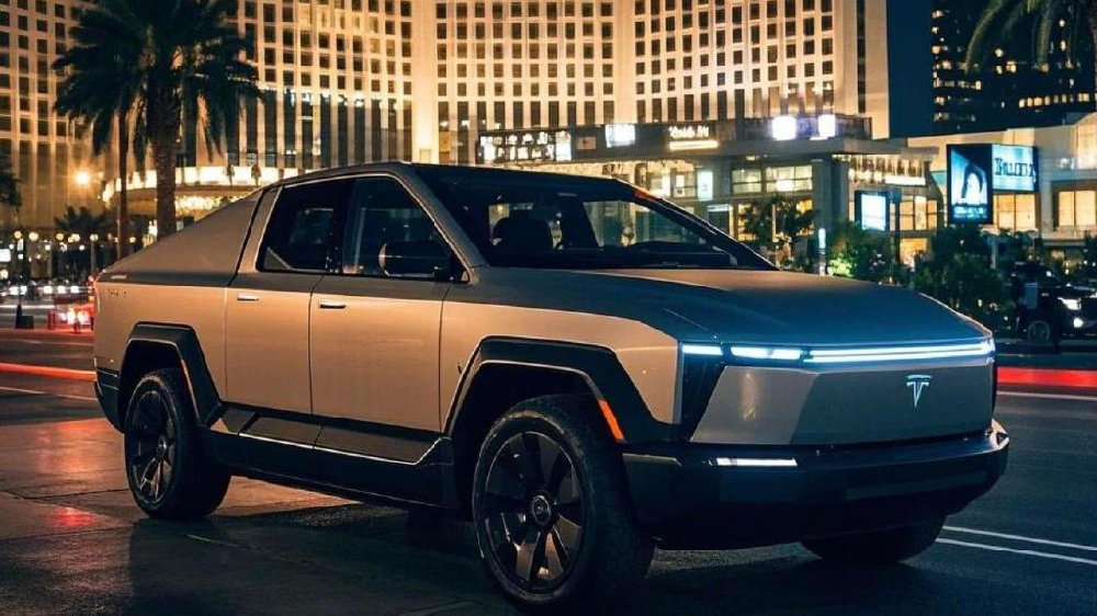 赛博皮卡在特朗普酒店门口爆炸后，马斯克居然决定修复它