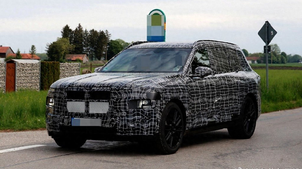 新一代宝马X7谍照曝光 内部代号G67 预计2027年发布