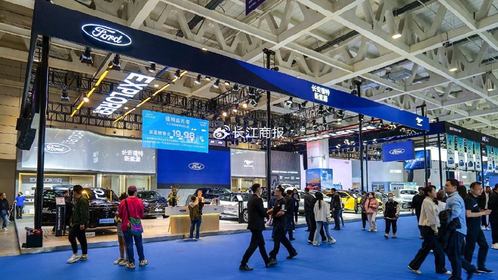 长安福特前8月国内挂牌销量跌7% 总资产两年降逾89亿负债率89.3%