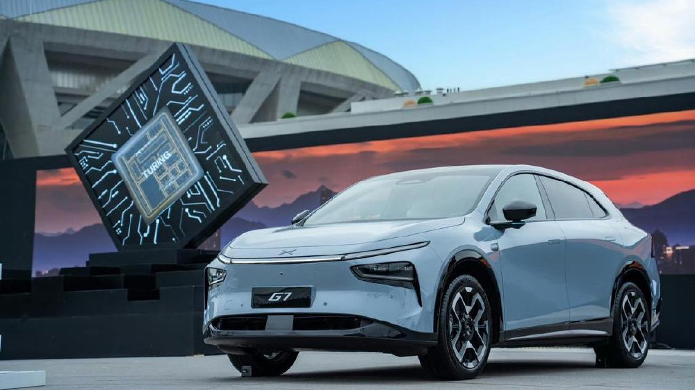 何小鹏的“英雄帖”